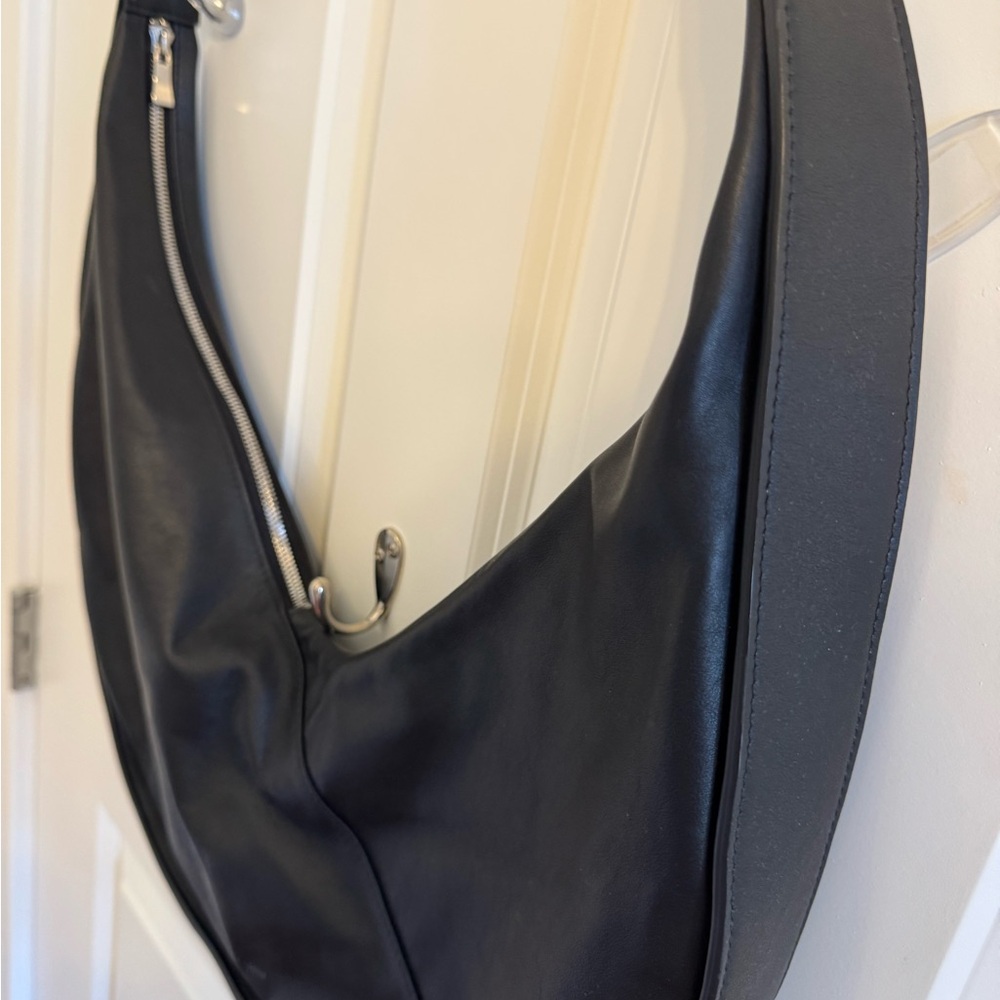 Elegant Black Leather Hobo Bag - Picture 9 of 12